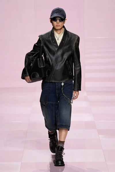 Look 43